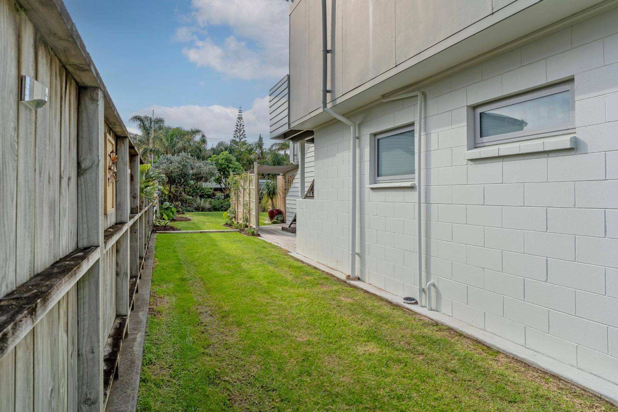 Coast Awhile - Whangamata Holiday Home Εξωτερικό φωτογραφία