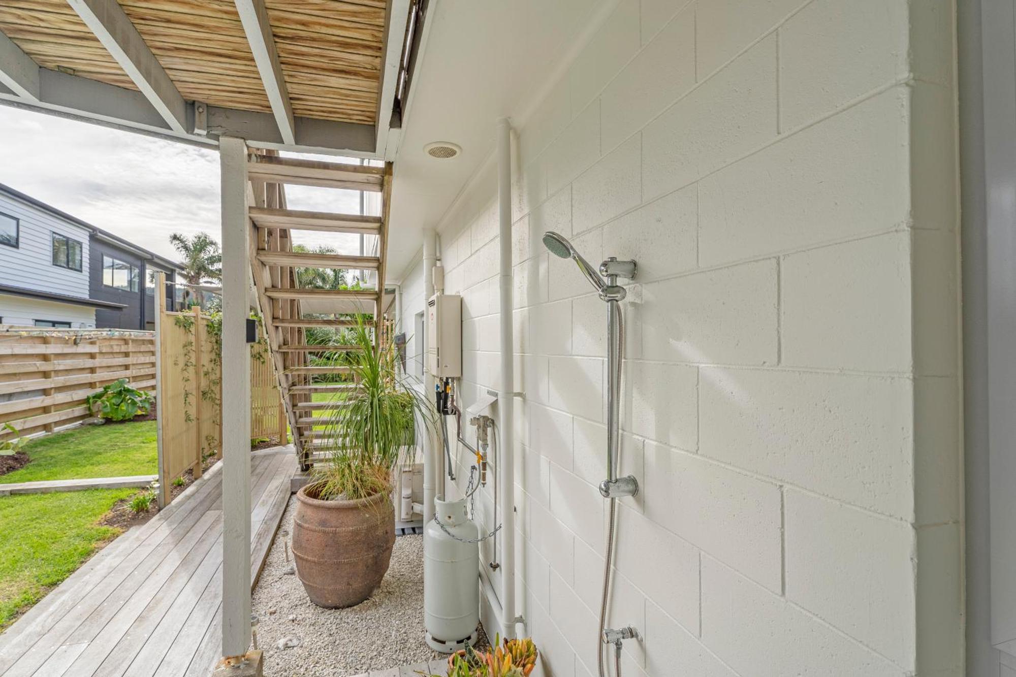 Coast Awhile - Whangamata Holiday Home Εξωτερικό φωτογραφία