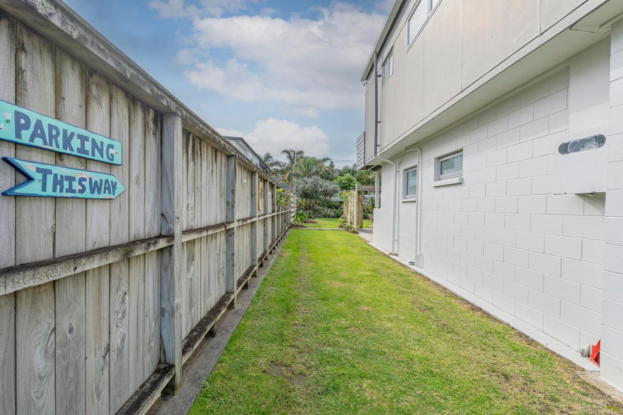 Coast Awhile - Whangamata Holiday Home Εξωτερικό φωτογραφία